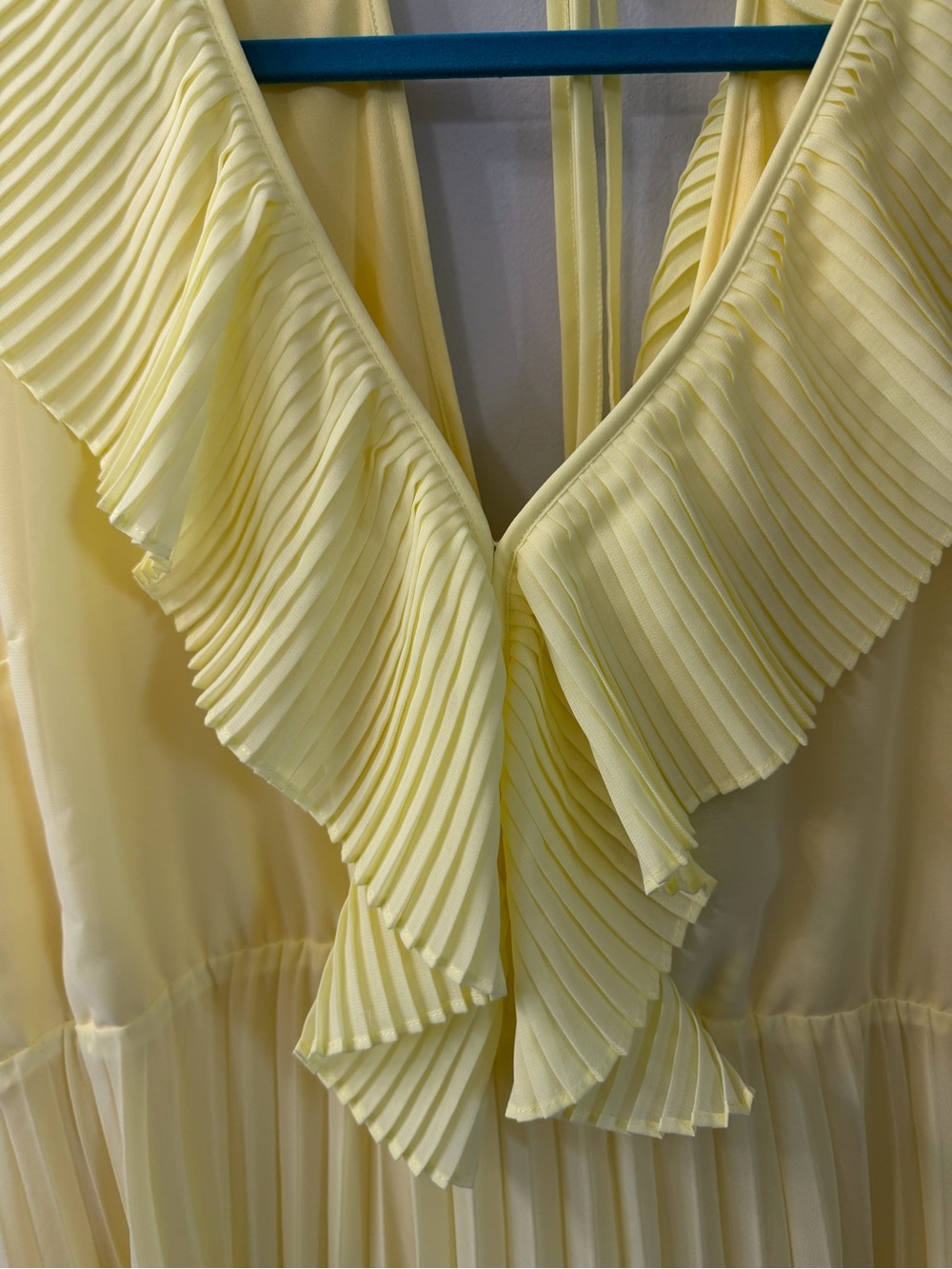 Eloquii Yellow Pleated V-Neck Midi Dress Size 24 - Picture 5 of 10